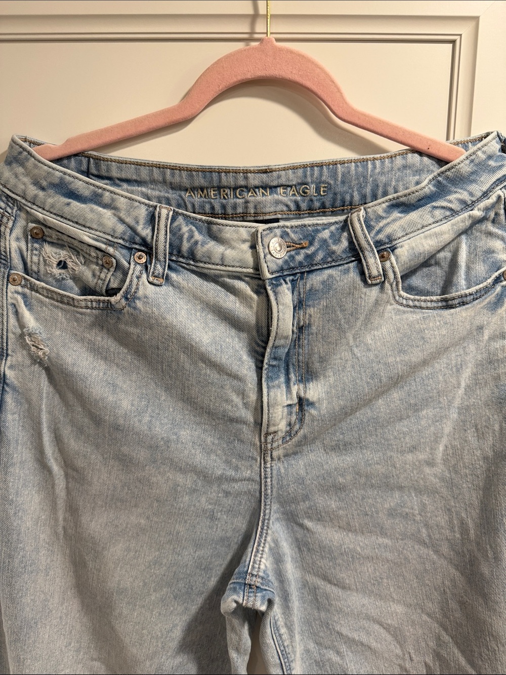 American Eagle Outfitters Light Blue High-Rise Women's Jeans
